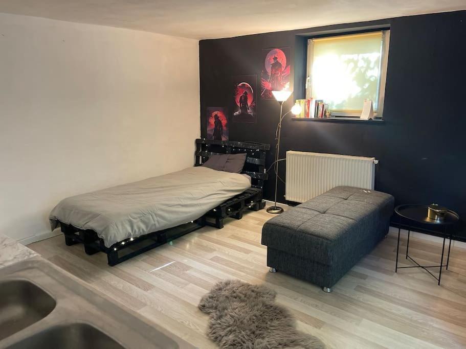 Pallet Bed With Lights Small Studio Cluj-Napoca Exterior photo
